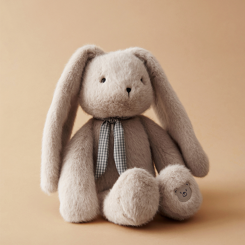 Coniglio di peluche in beige di Liewood.