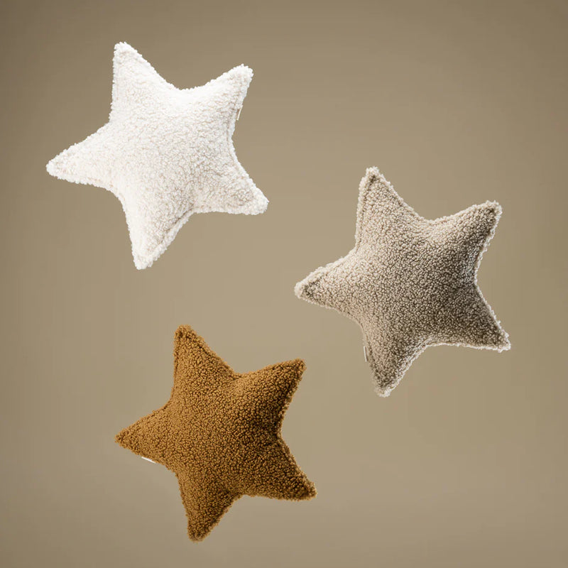 Sternförmiges Kissen aus Teddystoff in Greige von Wigiwama