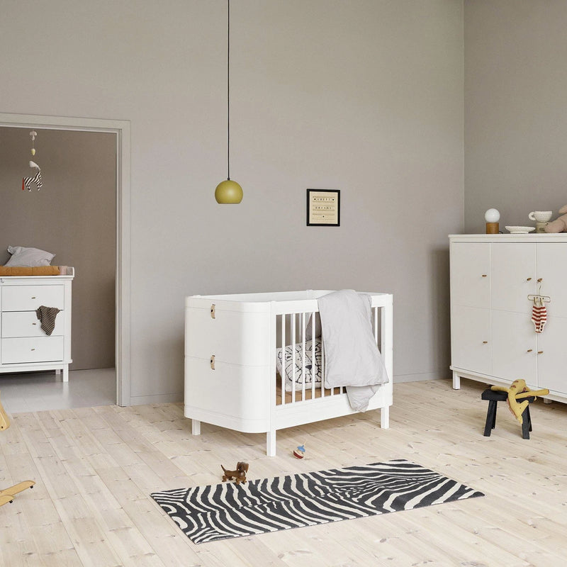 Oliver Furniture  Wood Mini+ Babybett inkl. Umbauset Juniorbett  Weiss