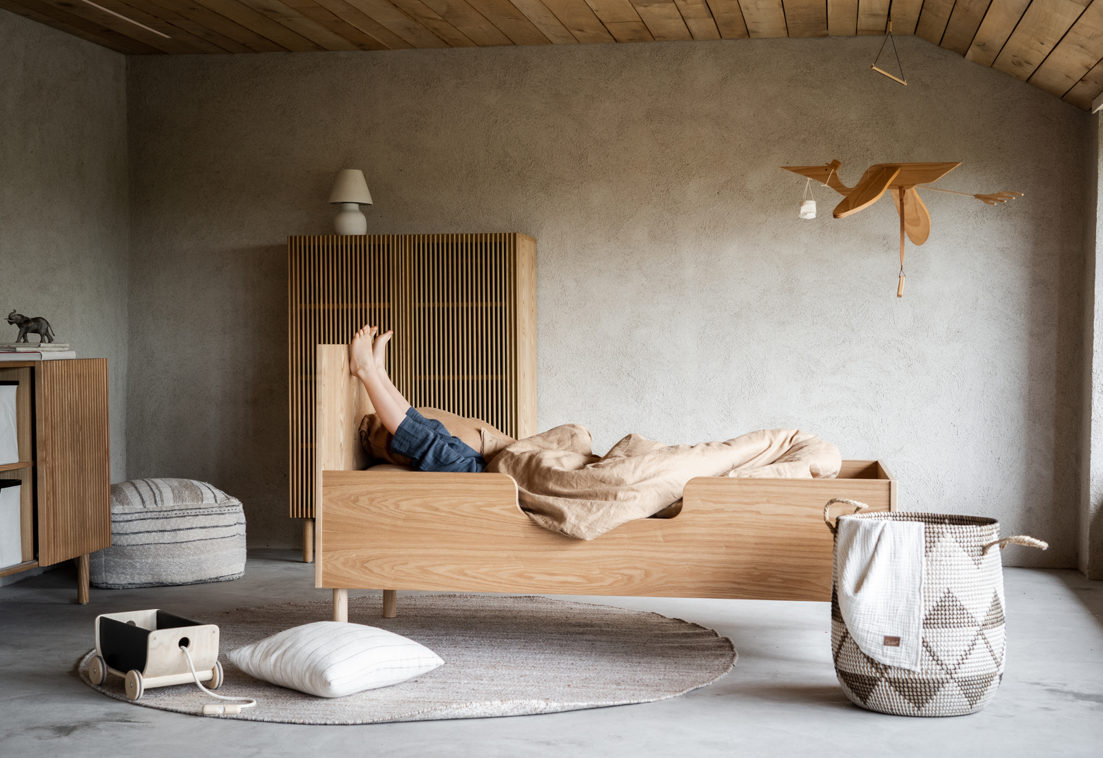 Montessori Kinderzimmer gestalten: Die wichtigsten Elemente für Selbstständigkeit