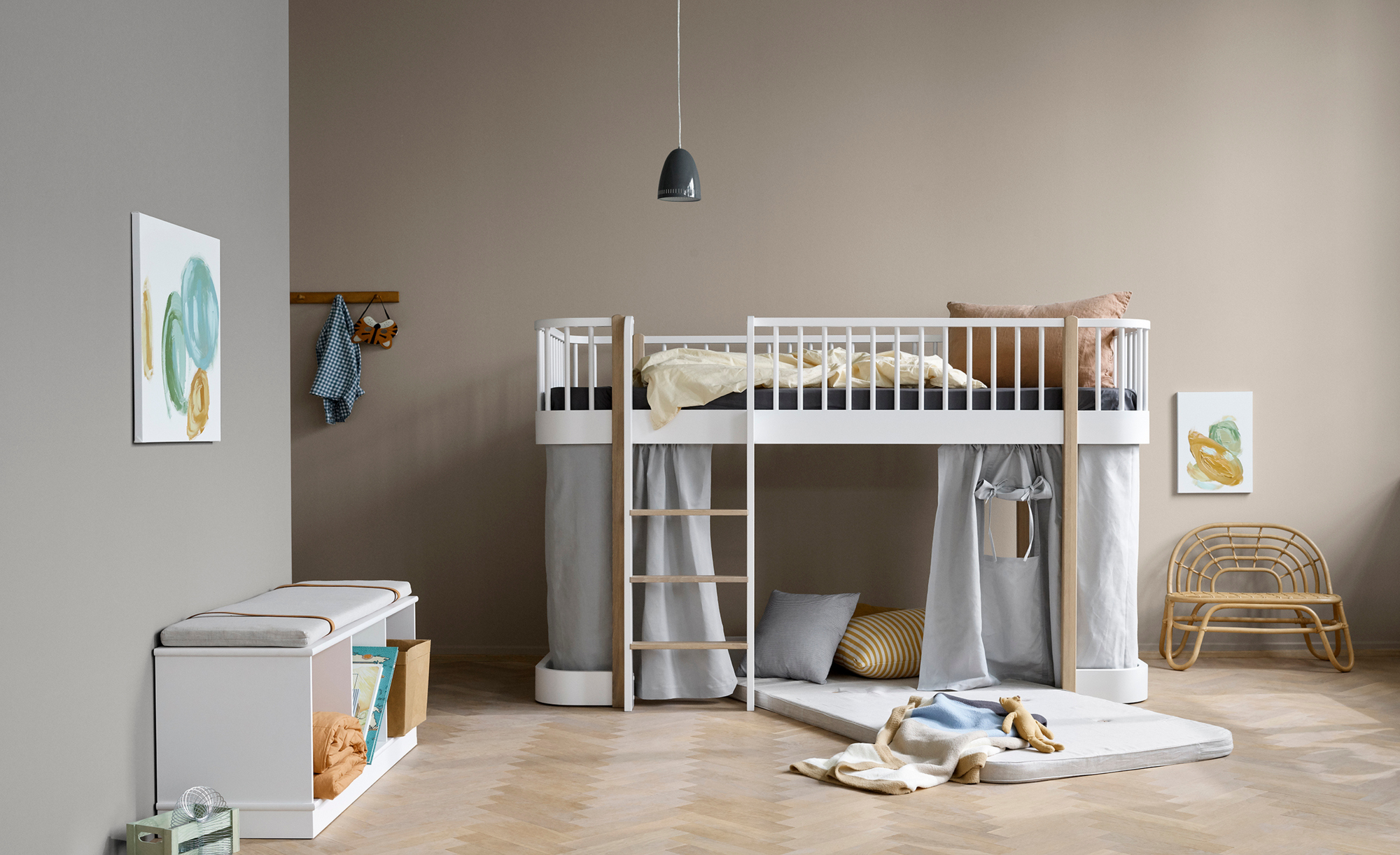 Oliver Furniture Wood Original