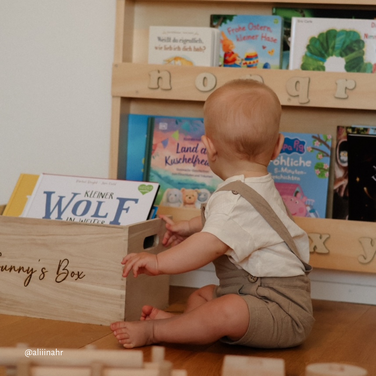 Tidy Books Bücherregal Natural mit 3D Alphabet