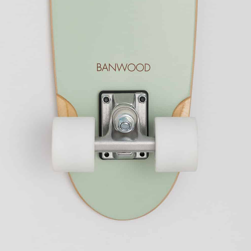 Banwood Skateboard Mint Unterseite mit weissen Rollen