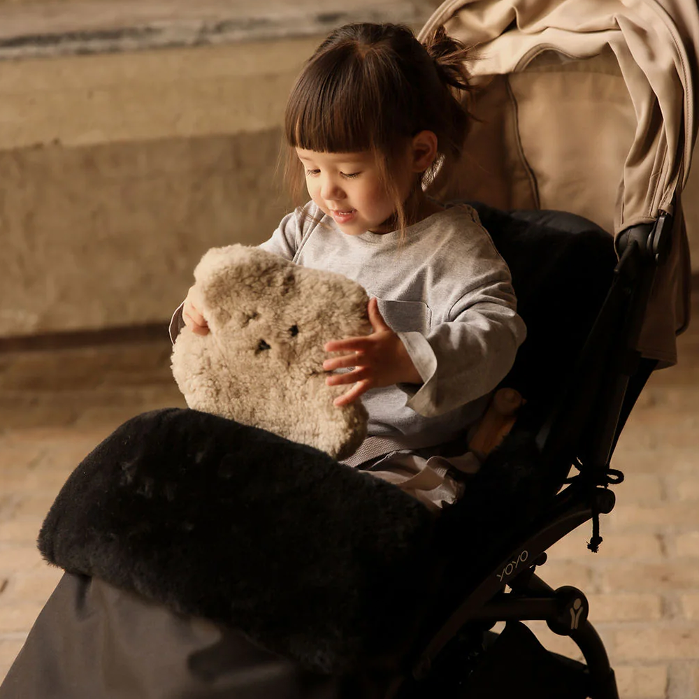 BINIBAMBA  Schaffell Kinderwagen Fusssack für alle Gurtsysteme Noir