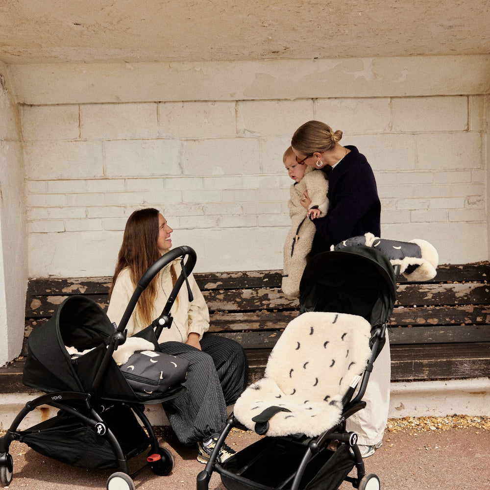 BINIBAMBA  Schaffell Kinderwagen Fusssack 0 bis 6 Monate 'OZ x Bini' Midnight Moon