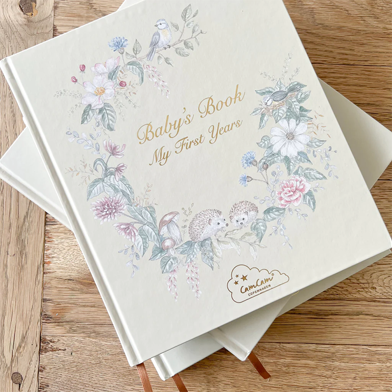 Mehrere Cam Cam Copenhagen Baby Buch Erstes Jahr auf Englisch .