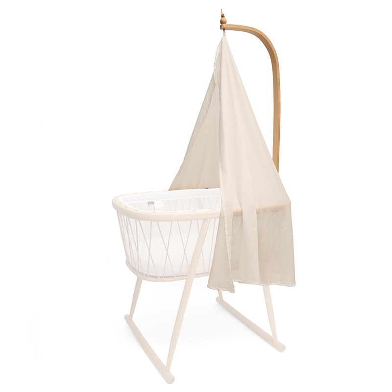 Betthimmel in Weiss für Babybett von Carlie Crane