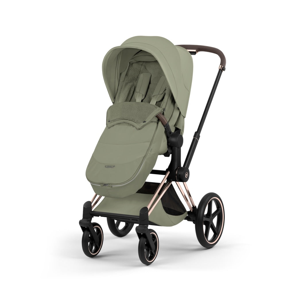 Cybex Fusssack in Sage Green auf dem Priam Kinderwagen