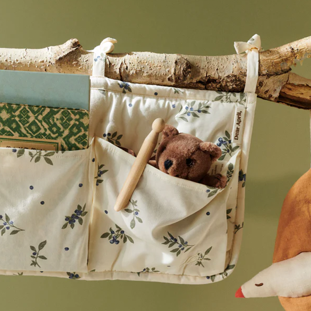 Dear April Betttasche zur Aufbewahrung 'Polly' Blueberries