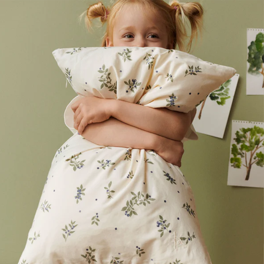 Dear April Junior Bettwäsche 'Joha' 100 x 135 cm Blueberries