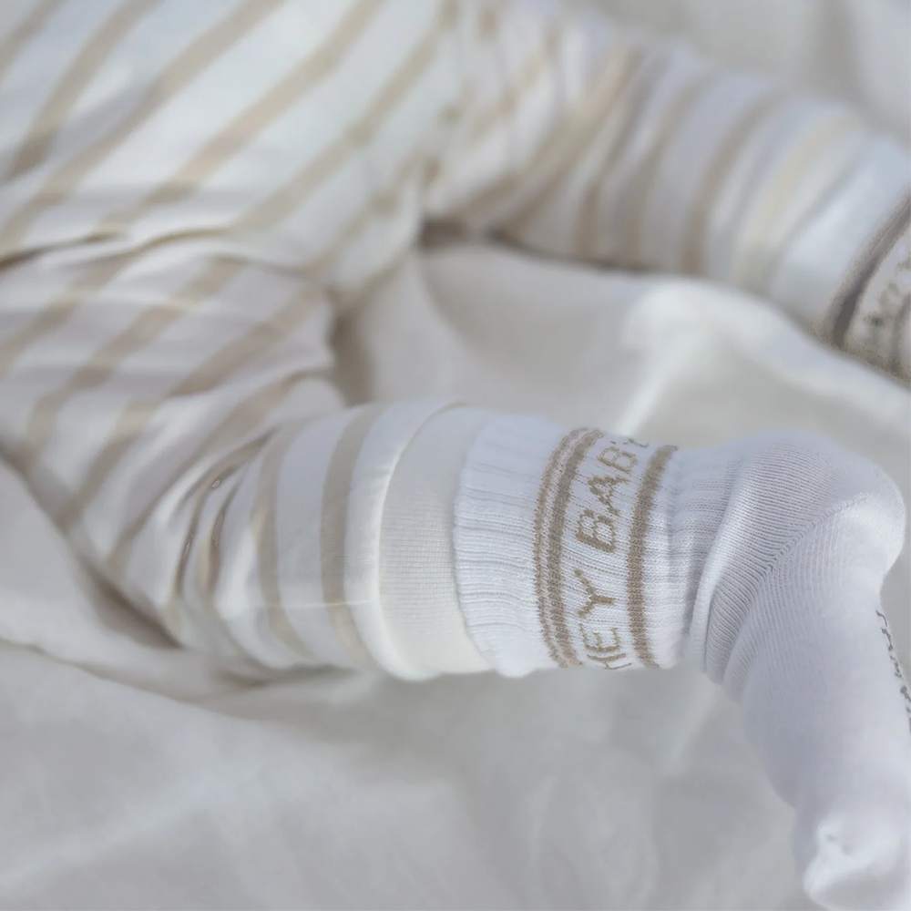 Famvibes Baby Socken &#39;Hey Baby&#39; Beige