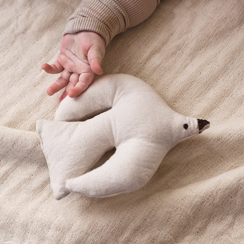 Ferm Living Bird Kuscheltier &#39;Swif&#39; Undyed