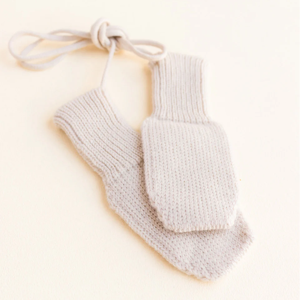 Mouffles/Gants bébé en tricot blanc cassé Fiza Cream
