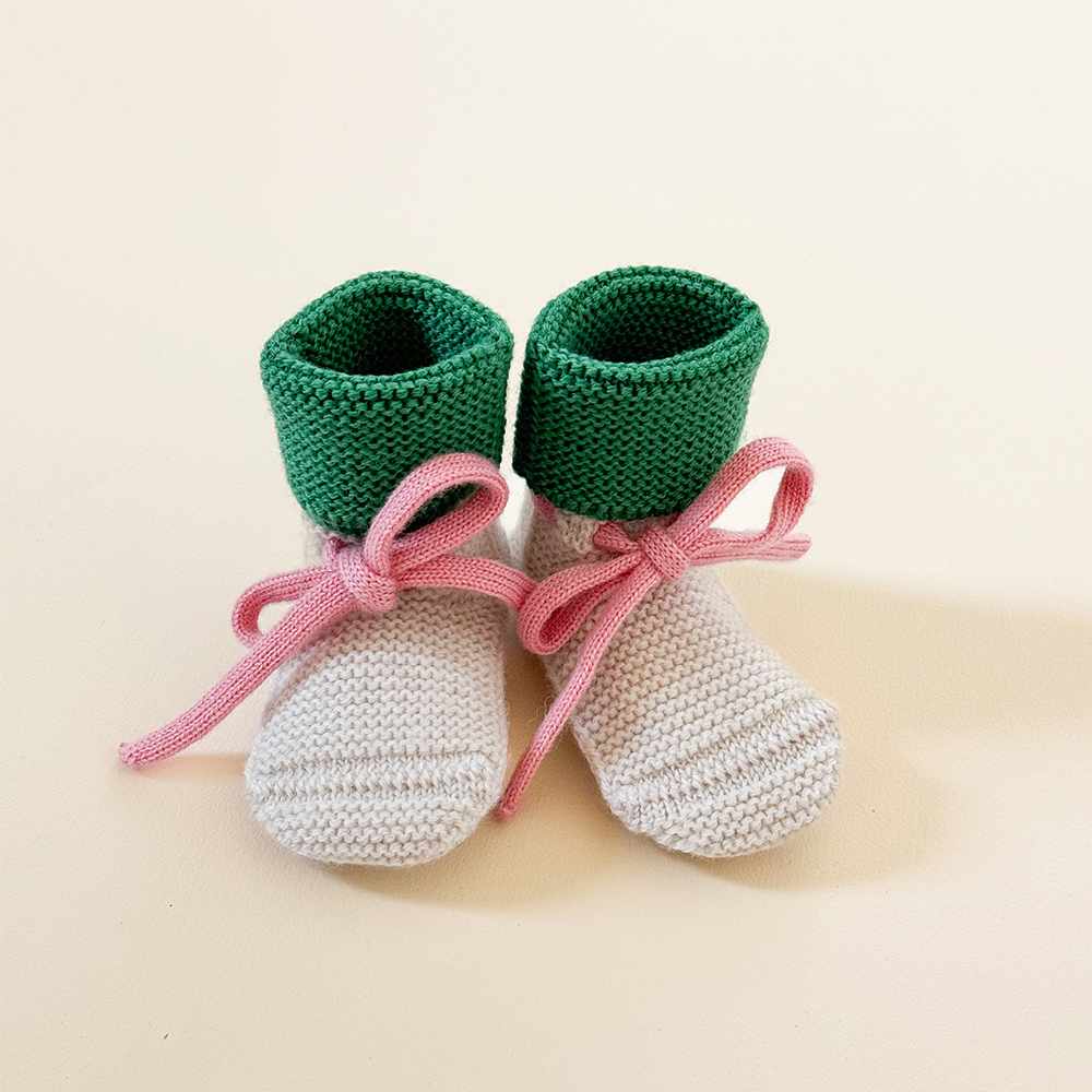 Hvid  Baby Strickschuhe Booties  Cotton Cream/Grass