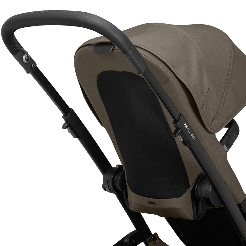 Kinderwagen Geo 3 mit Sportsitz von hinten in Braun von Joolz.
