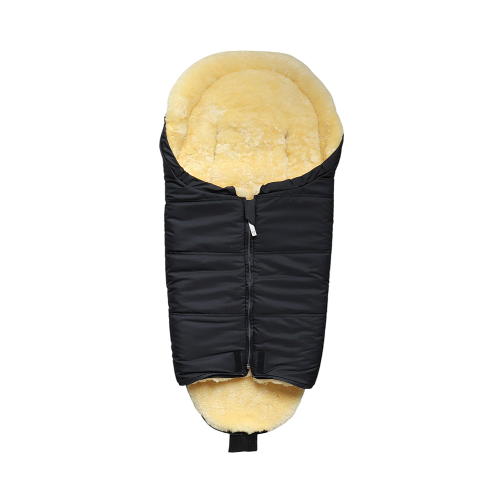 Kaiser Lammfell Fusssack &#39;Naadja&#39; für Babyschale/Babywanne Black