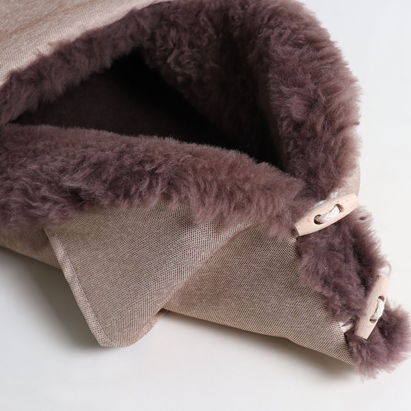 Lammfell Kinderwagenfusssack 'TOFFEE'  Sand Melange