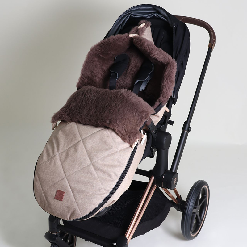 Lammfell Kinderwagenfusssack 'TOFFEE'  Sand Melange