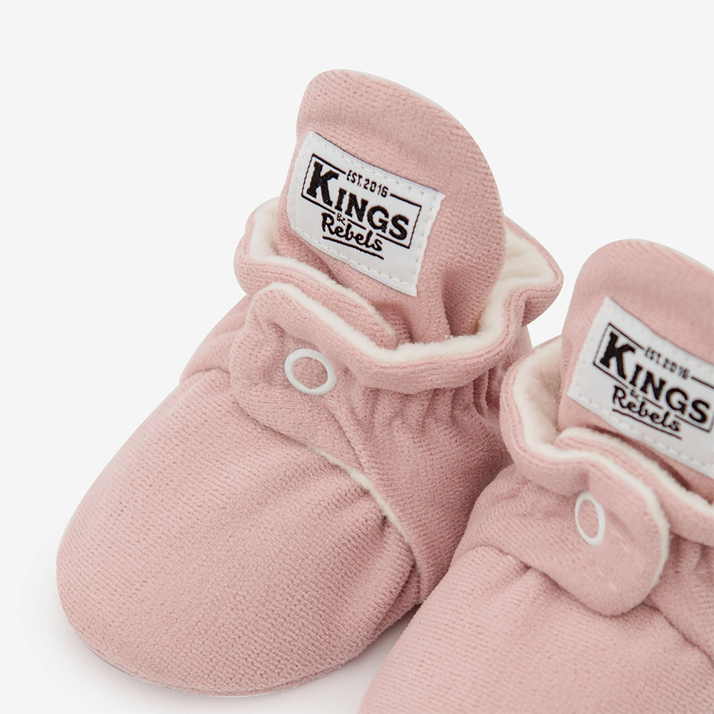Kings & Rebels Baby Booties 'Gamuza' Rosewood - Online MY SNOWFLAKE