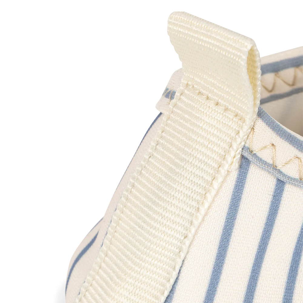 Konges Sløjd UV-Badeschuhe 'Aster' Stripe Bluie