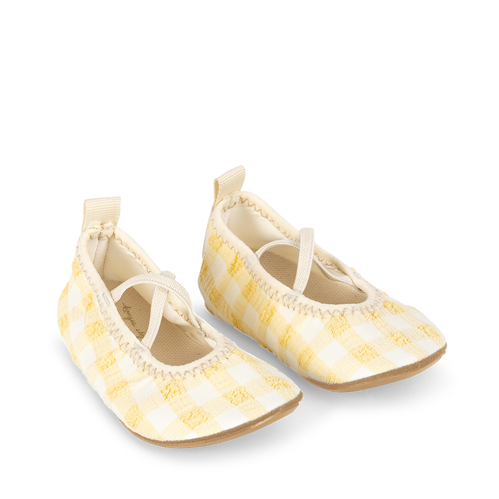 Konges Sløjd UV-Badeschuhe 'Etta' Banana Almond Check