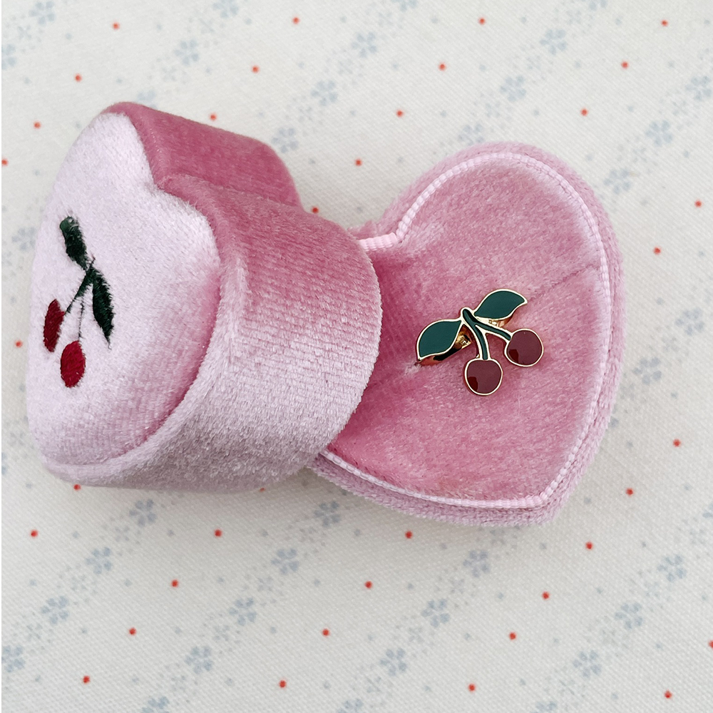 Konges Sløjd Ring mit Schatulle 'Love Rings' Cherry