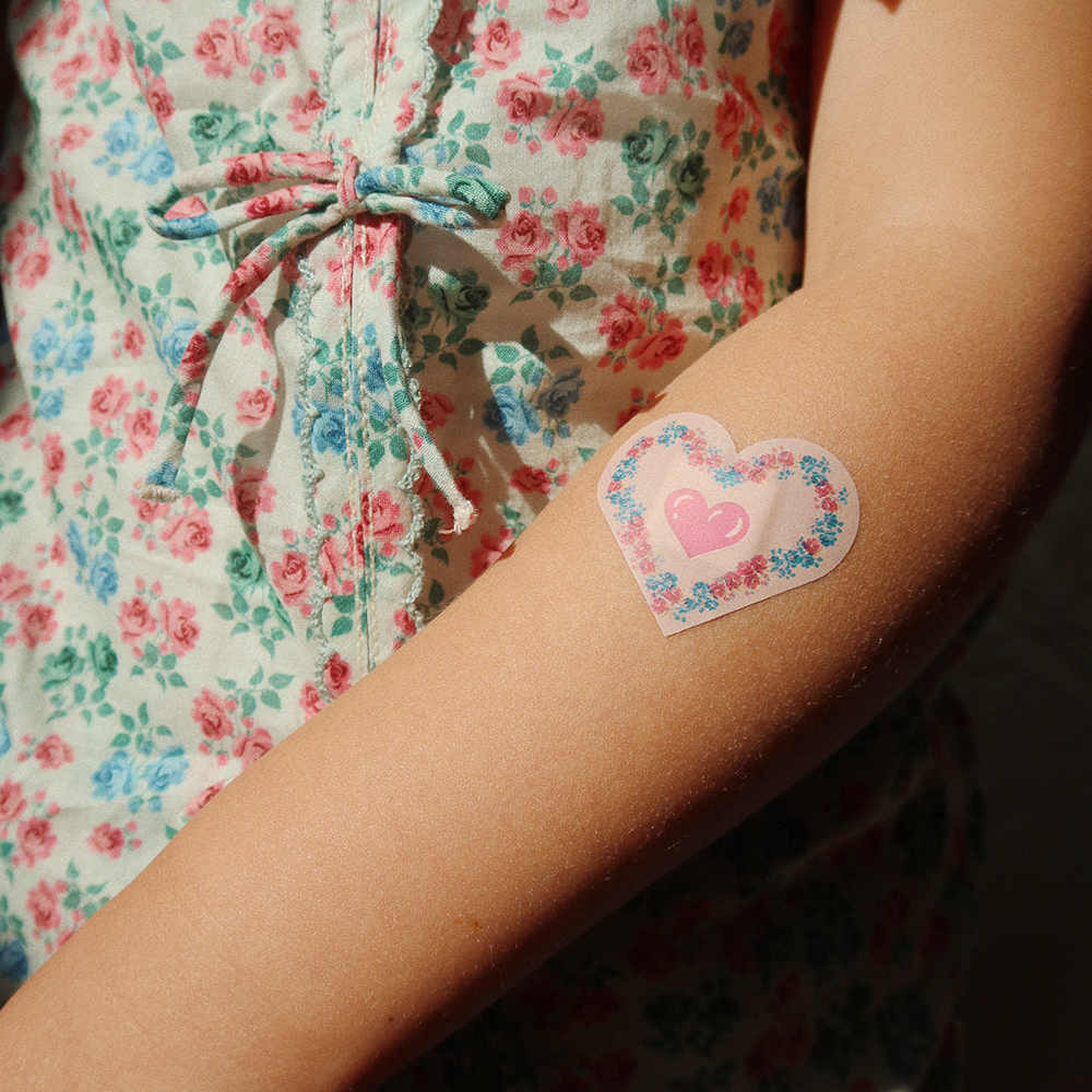 Konges Sløjd Pflaster 'Kiss and Comfort' Pink Mix - Online MY SNOWFLAKE