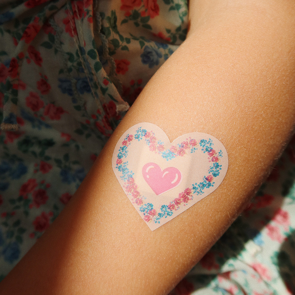 Konges Sløjd Pflaster 'Kiss and Comfort' Pink Mix - Online MY SNOWFLAKE