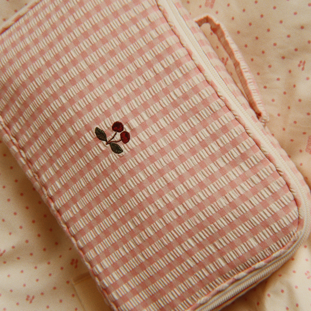 Konges Sløjd  Puppe mit viel Zubehör 'Baby Doll Nursery Suitcase' Pink Check