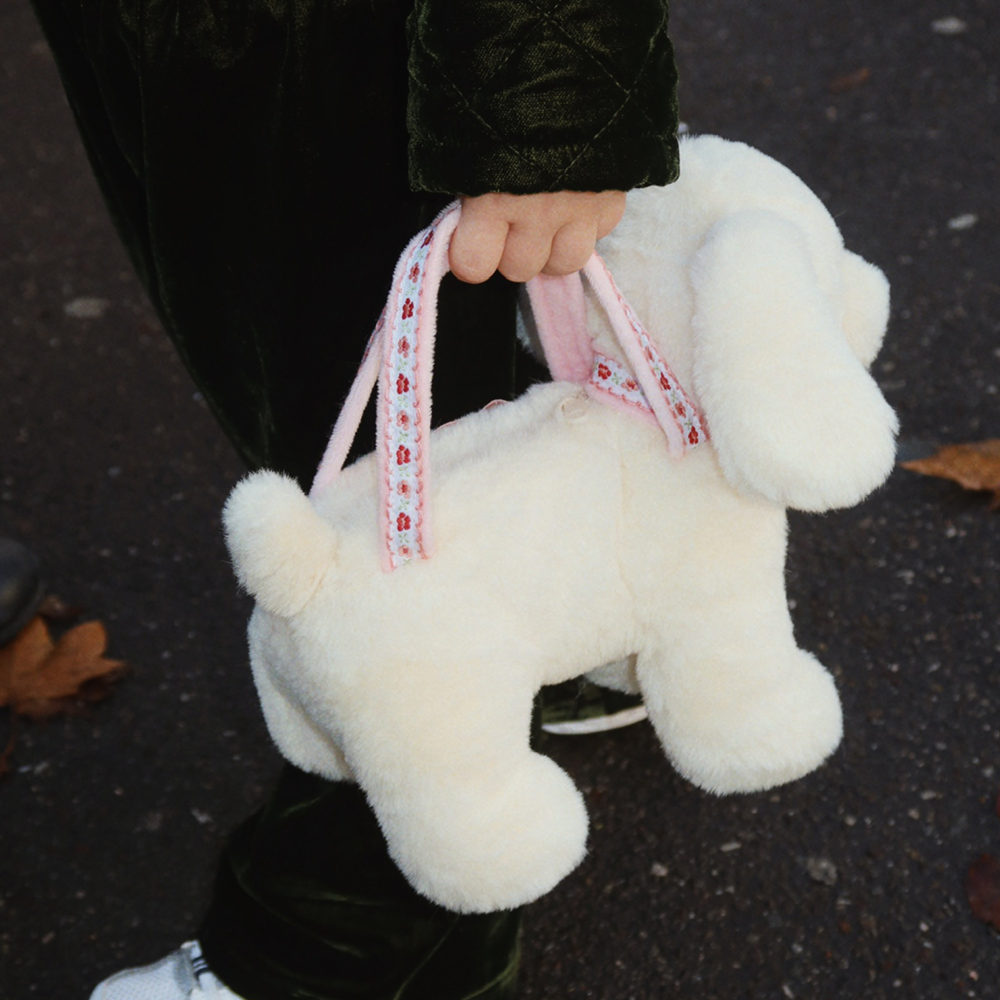 Konges Sløjd  Handtasche in Form eines Welpen Off White