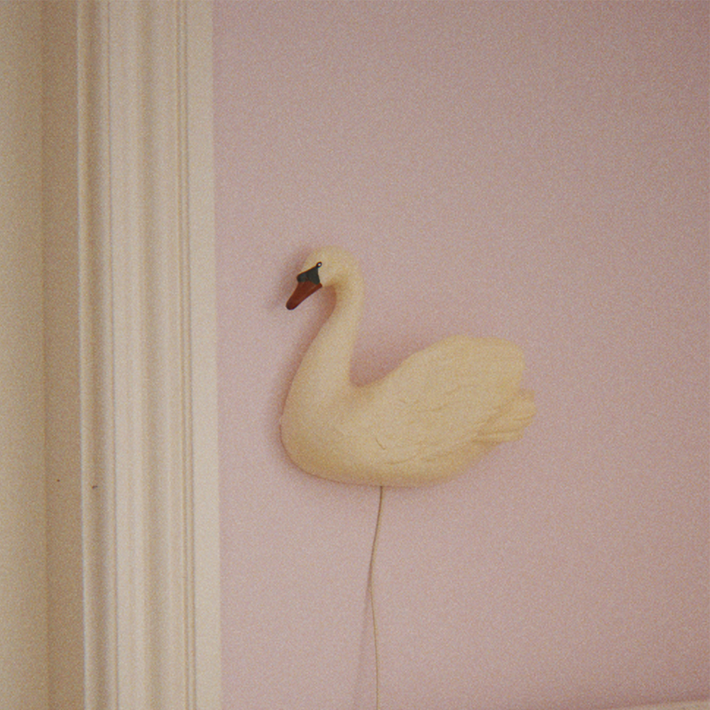 Konges Sløjd Schwan LED Wandlampe Beige