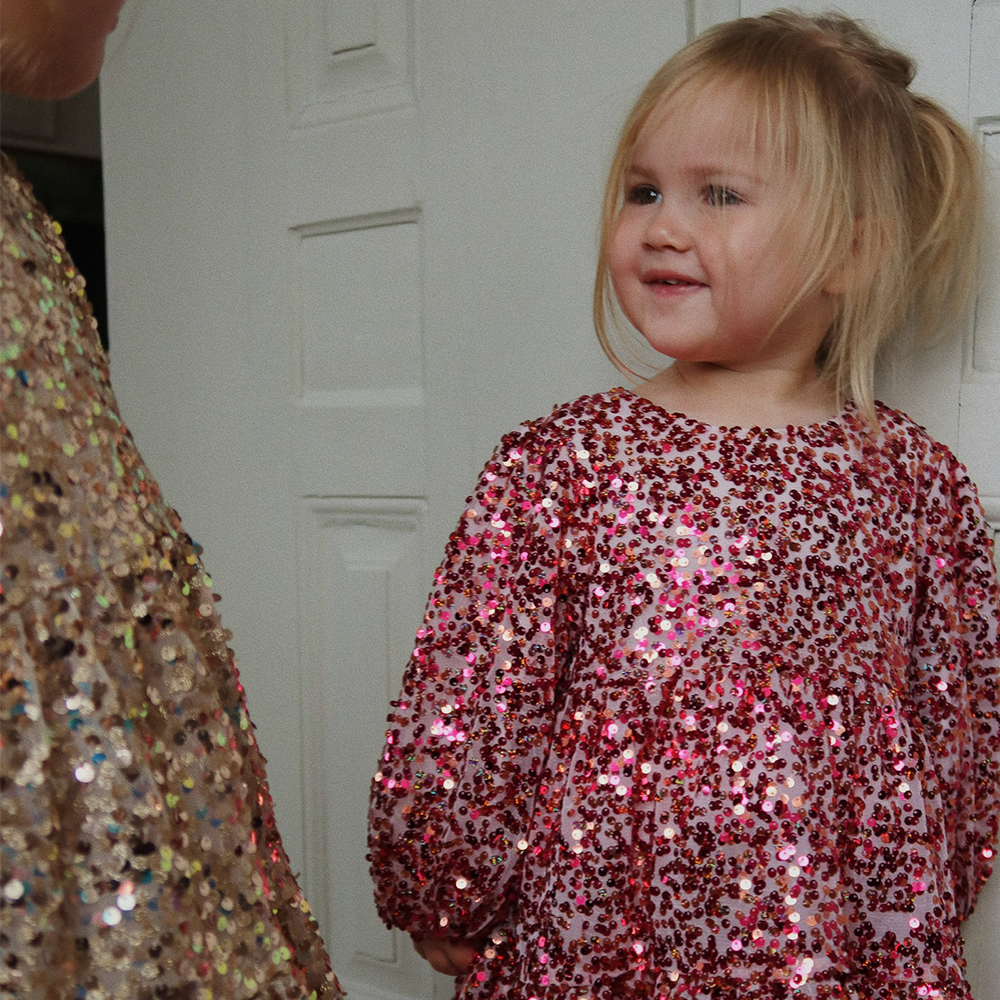 Konges Sløjd Pailletten-Kleid 'Lila Bow' Sparkling Sangria