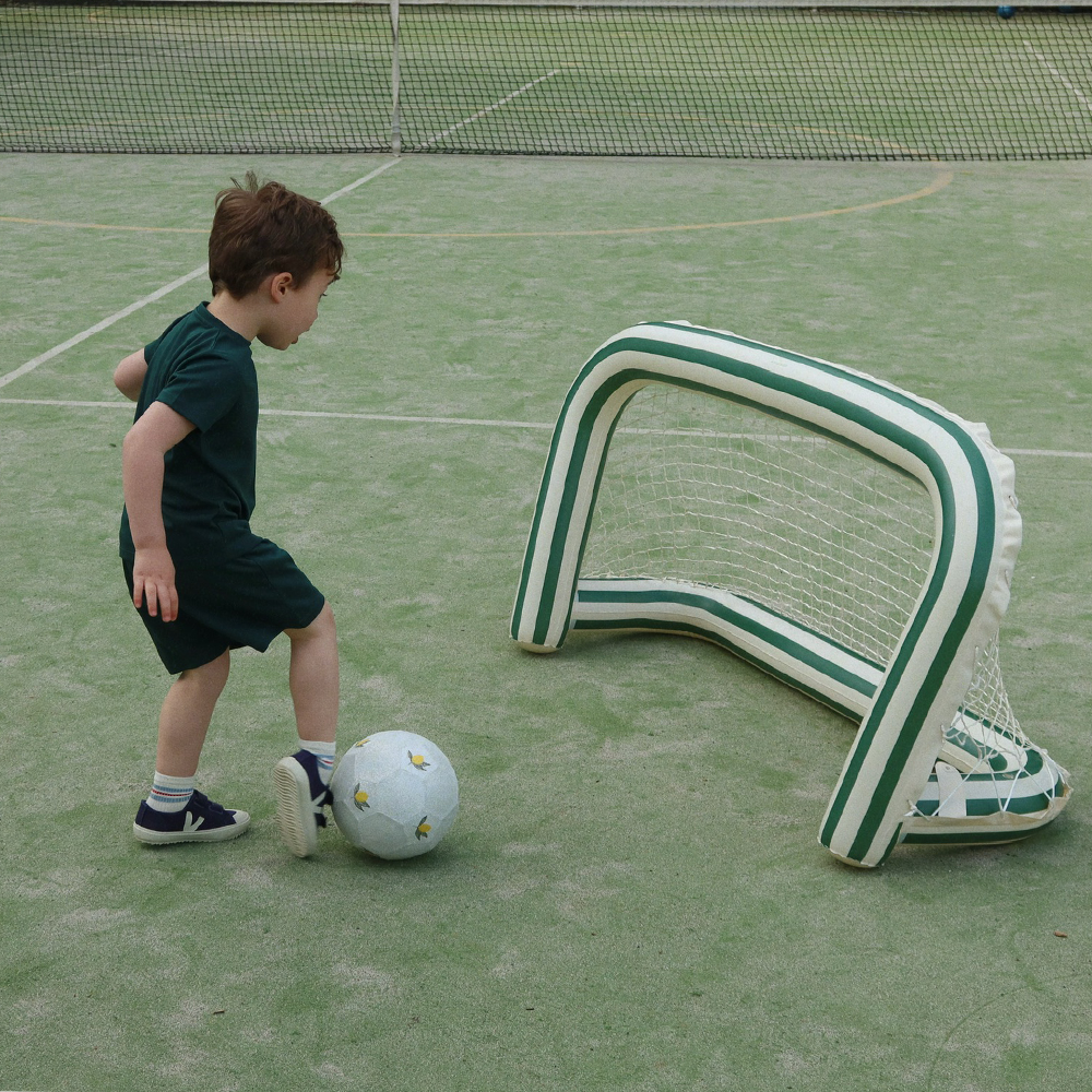 Konges Sløjd  Aufblasbares Tor mit Ball Green Stripe