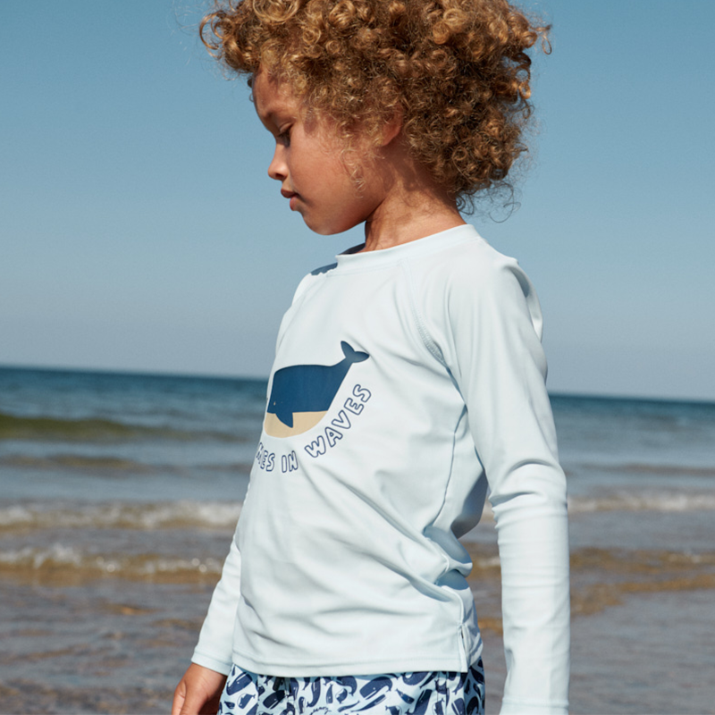 Liewood UV-Badeshirt &#39;Noah&#39; It Comes In Waves/Pure Sky
