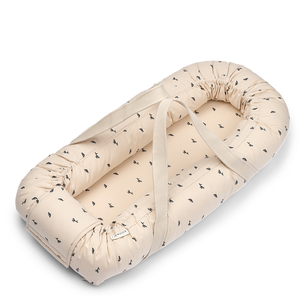 Liewood Babynest &#39;Gro&#39; Mini Whale