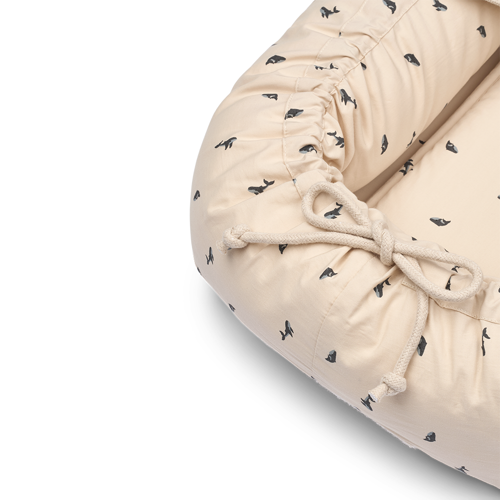 Liewood Babynest &#39;Gro&#39; Mini Whale