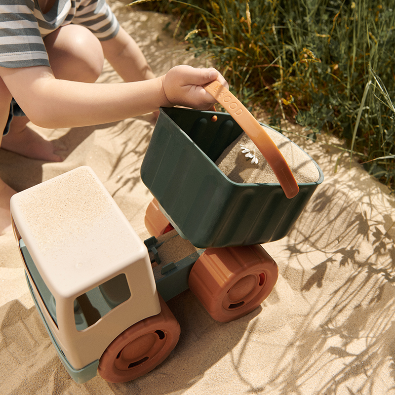 Liewood Lastwagen für den Sand &#39;Beck&#39; Peppermint Multi Mix