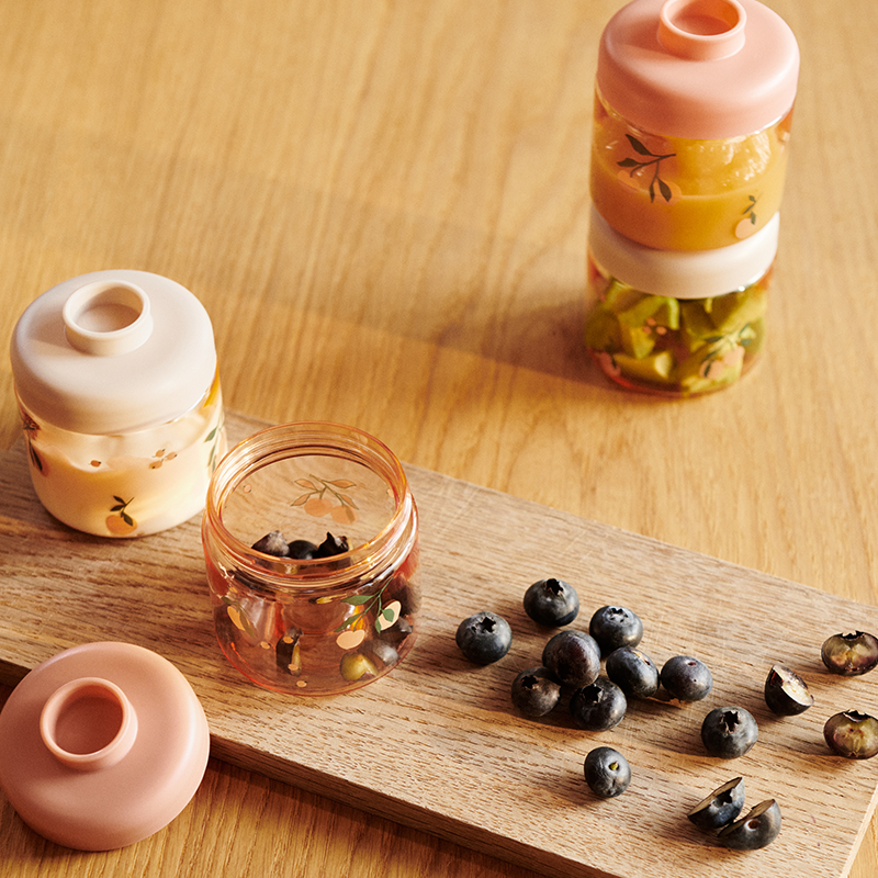 Liewood Milchpulver-Portionierer &#39;Dominique&#39; Peach/Sea Shell