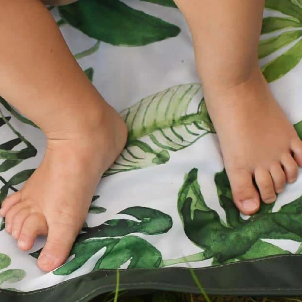 Little Unicorn  Picknickdecke  Tropical Leaf