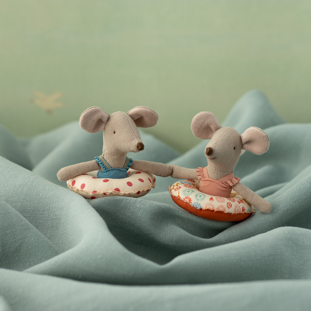 Maileg Strand Maus mit  Schwimmring &#39;Kleine Schwester&#39; Red Dot