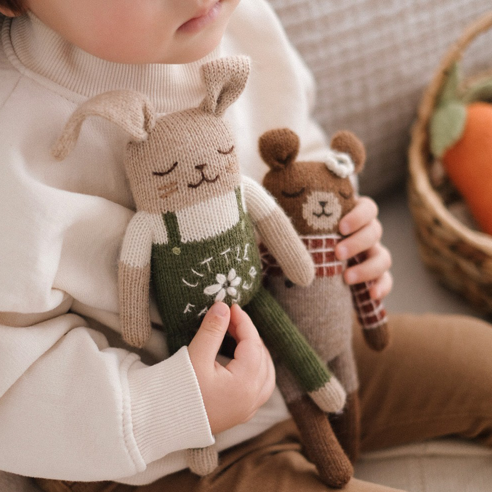 Main Sauvage  Strickkuscheltier &#39;Bunny&#39; Little Farmer