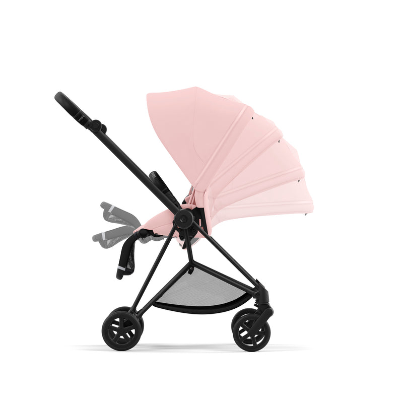 Cybex Mios Comfort Kombi-Kinderwagen in der Farbe Peach Pink.