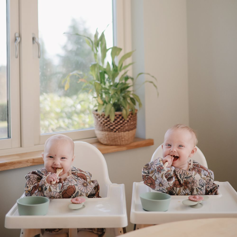 Mushie Long Sleeve Bib Retro Flowers