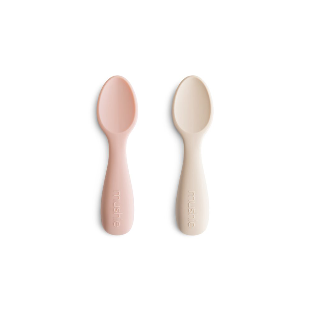 Mushie Cuillères en silicone bébé - Lot de 2 - Blush/Shifting Sand