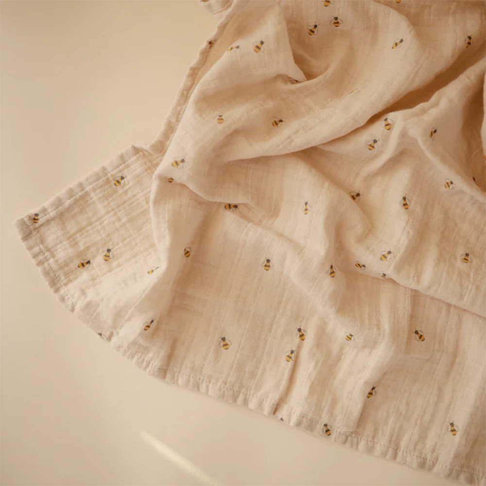 Mushie  Musselin Swaddle  Bees