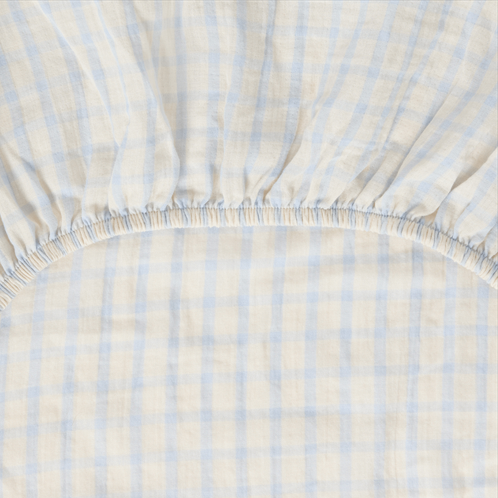 Garbo & Friends  Musselin Fixleintuch 90 x 200 cm Gingham Sky Blue