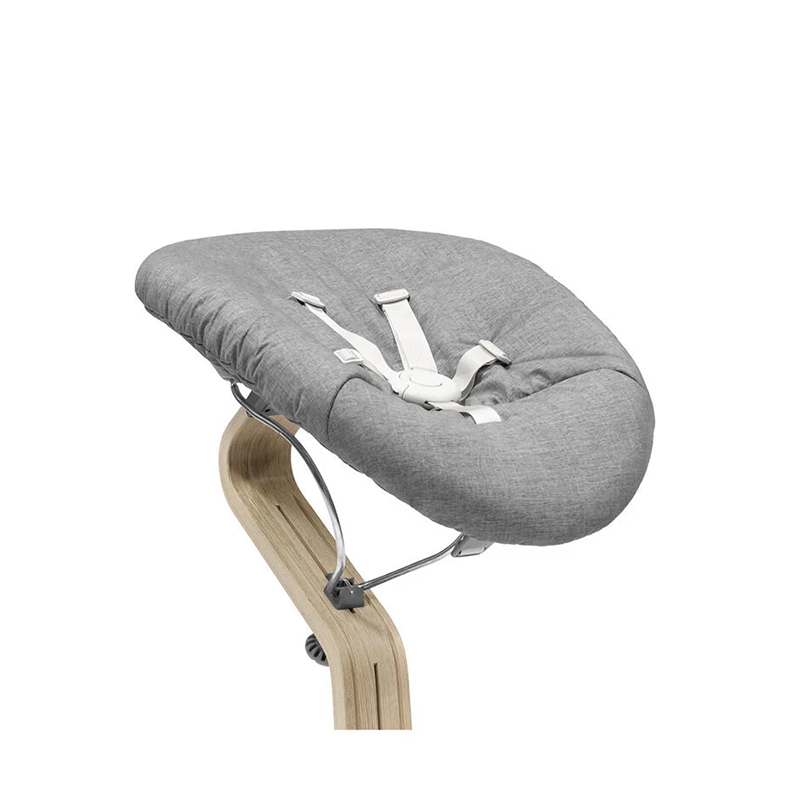 Stokke®  Nomi Hochstuhl Babyaufsatz &amp; Matratzenbezug Grey /Grey Sand