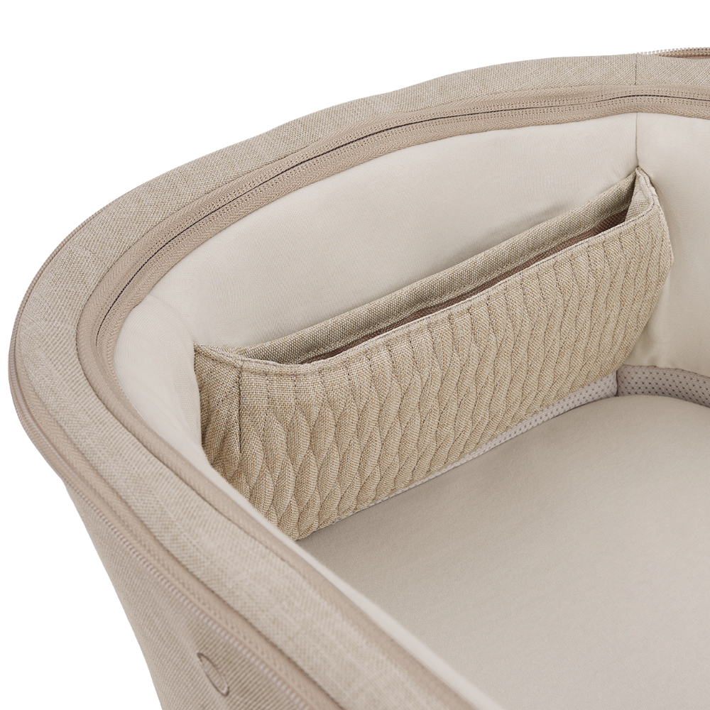 Nuna Triv lx Babywanne closeup von Innentasche
