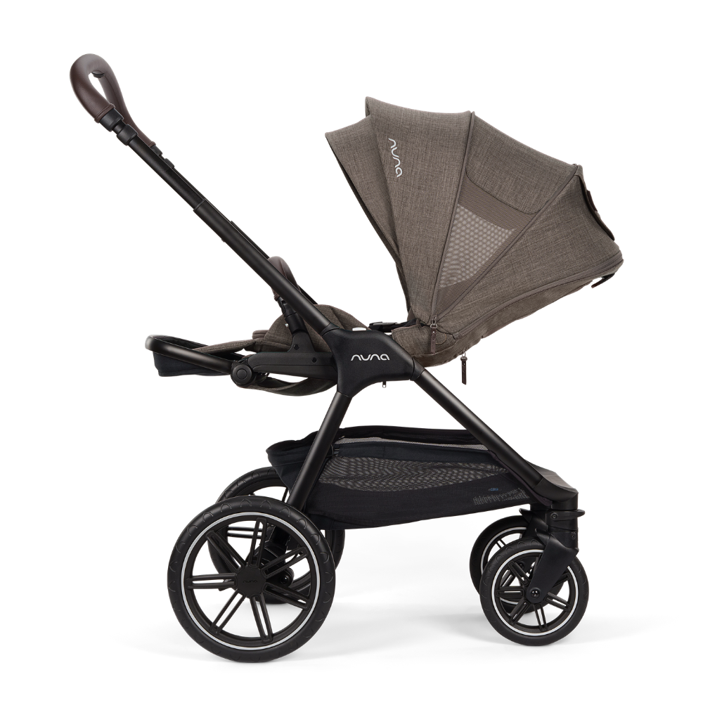 NUNA Triv lx All-in-One Set Chesnut mit Sitz und Dach verlängert mit Belüftung
