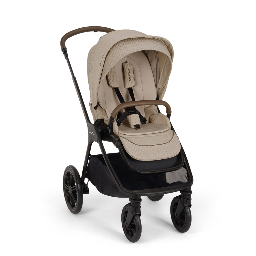 Nuna Triv lx in Cosmopolitan mit Sitz frontal